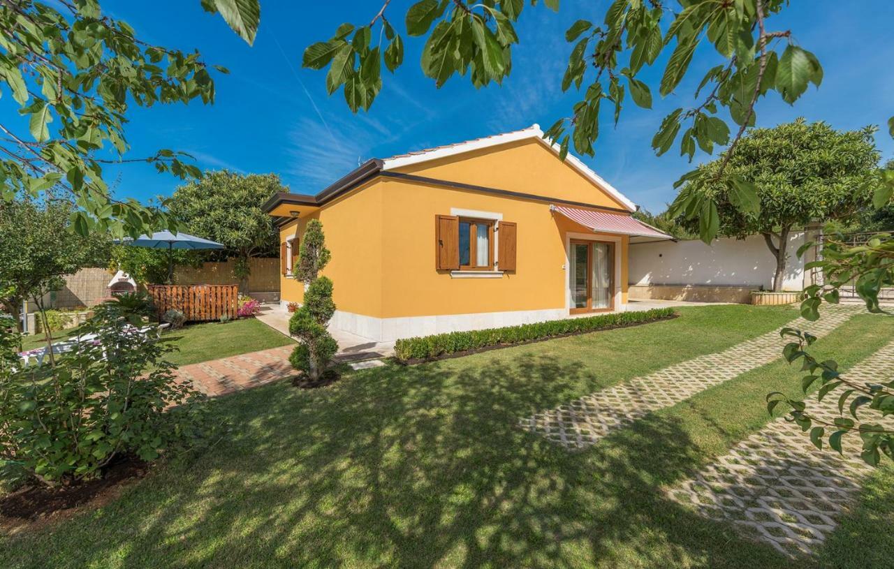 Holiday House Antonio Пореч Екстериор снимка