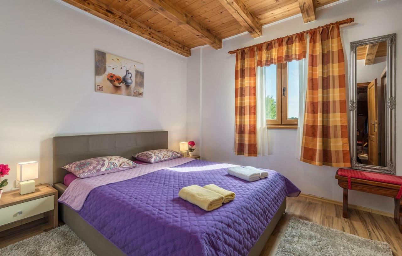 Holiday House Antonio Пореч Екстериор снимка