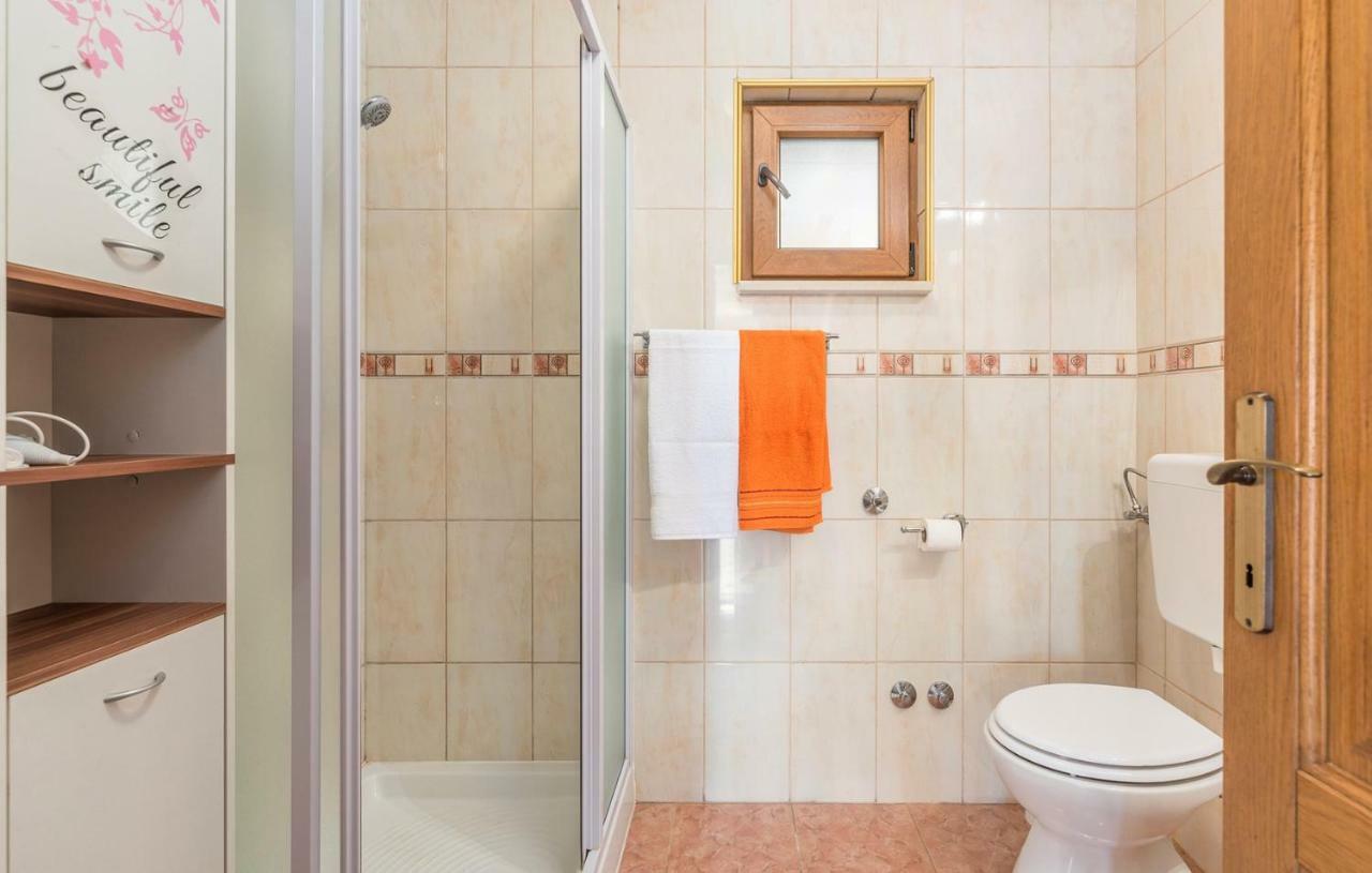 Holiday House Antonio Пореч Екстериор снимка